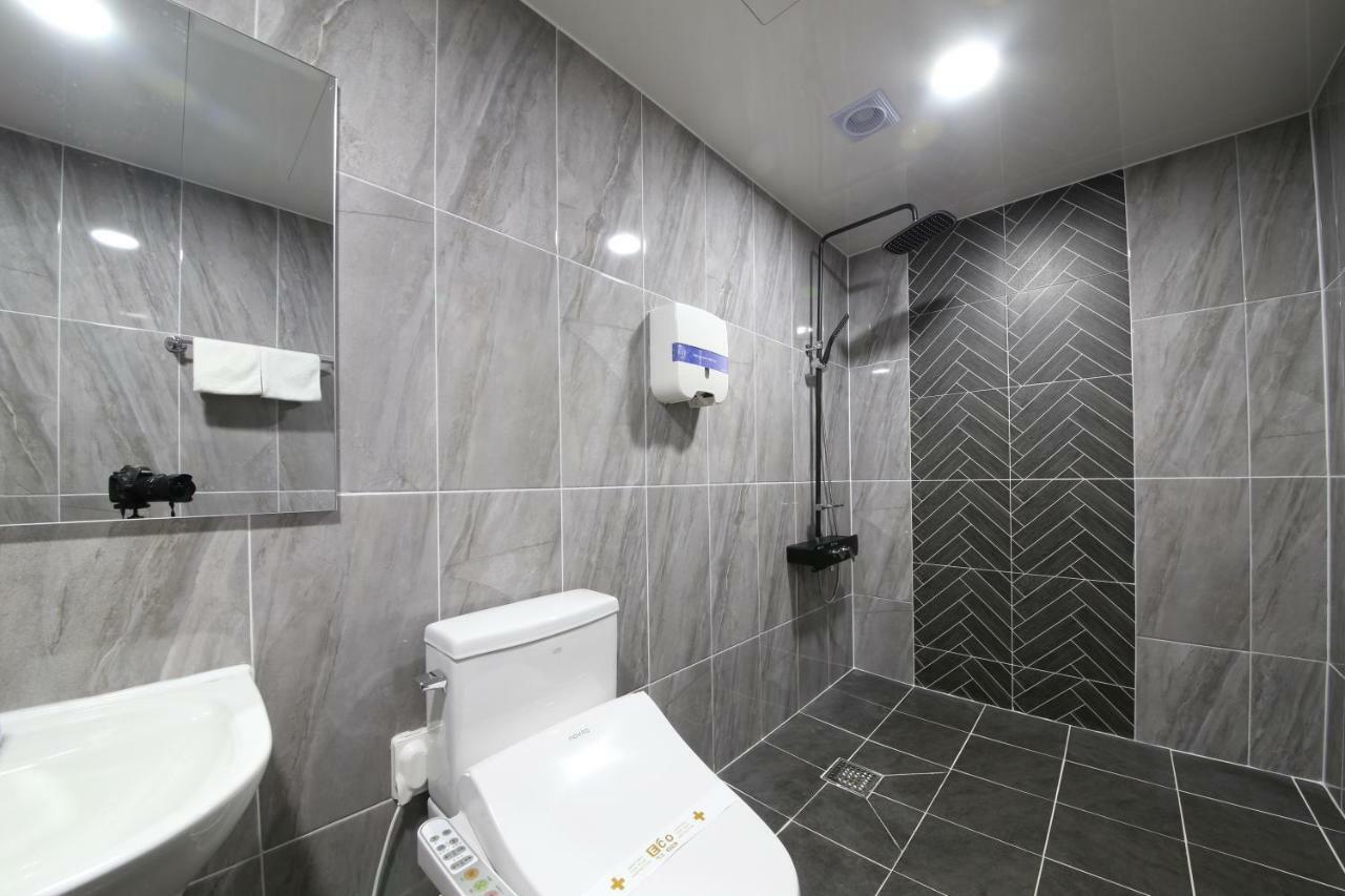 Eco Hotel Mokpo Esterno foto