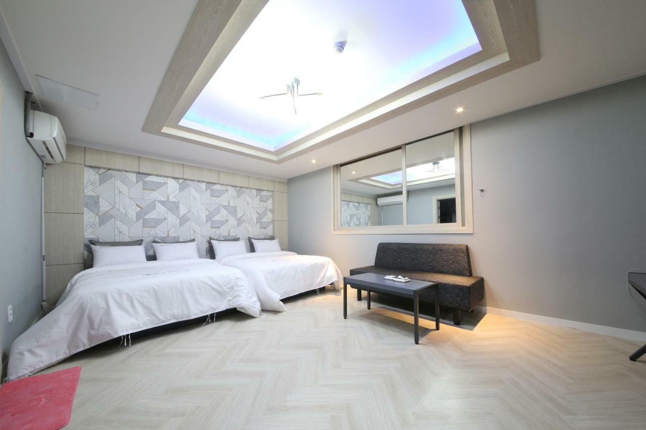 Eco Hotel Mokpo Esterno foto