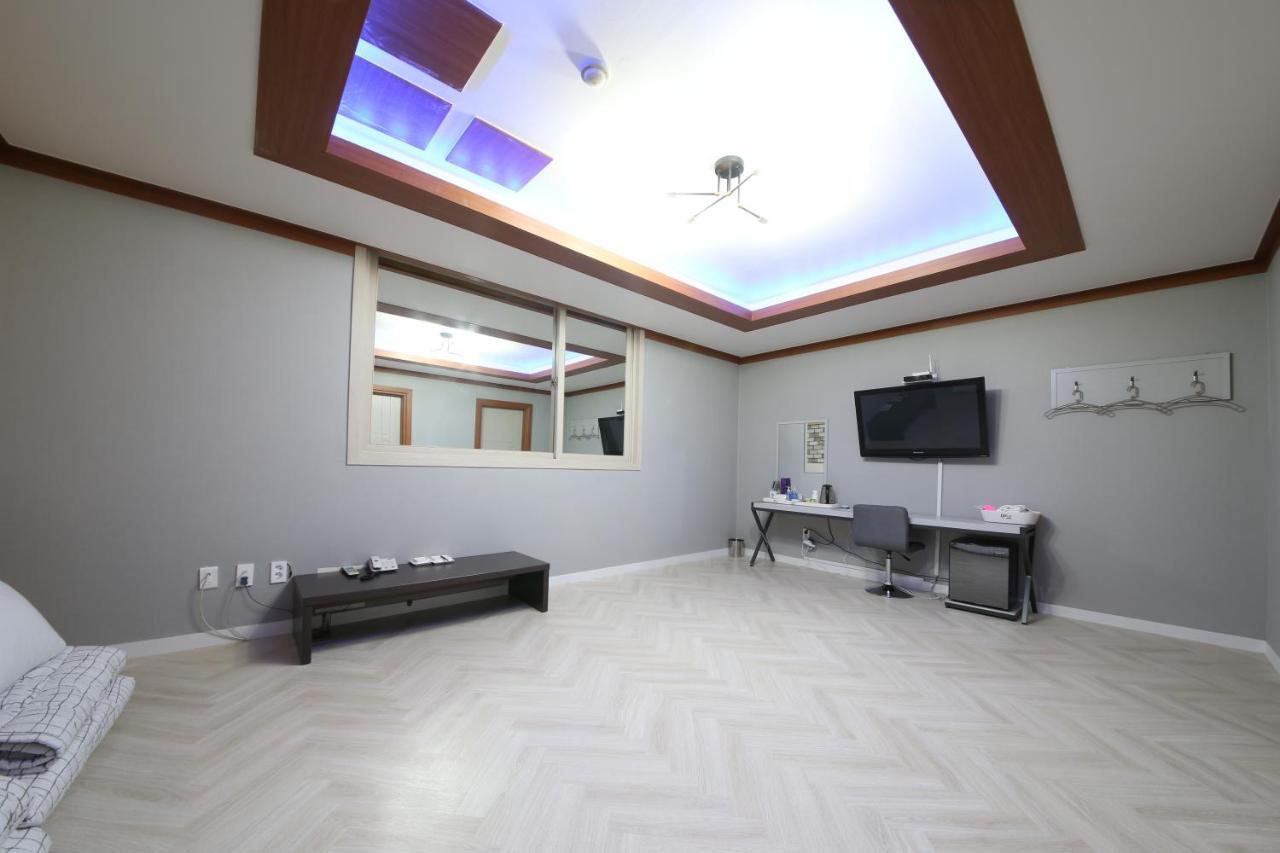Eco Hotel Mokpo Esterno foto