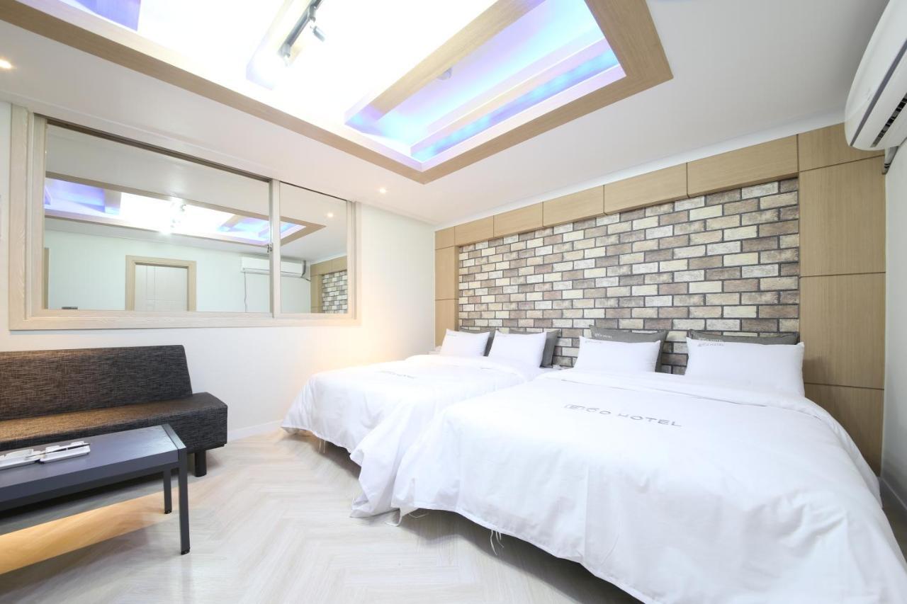 Eco Hotel Mokpo Esterno foto